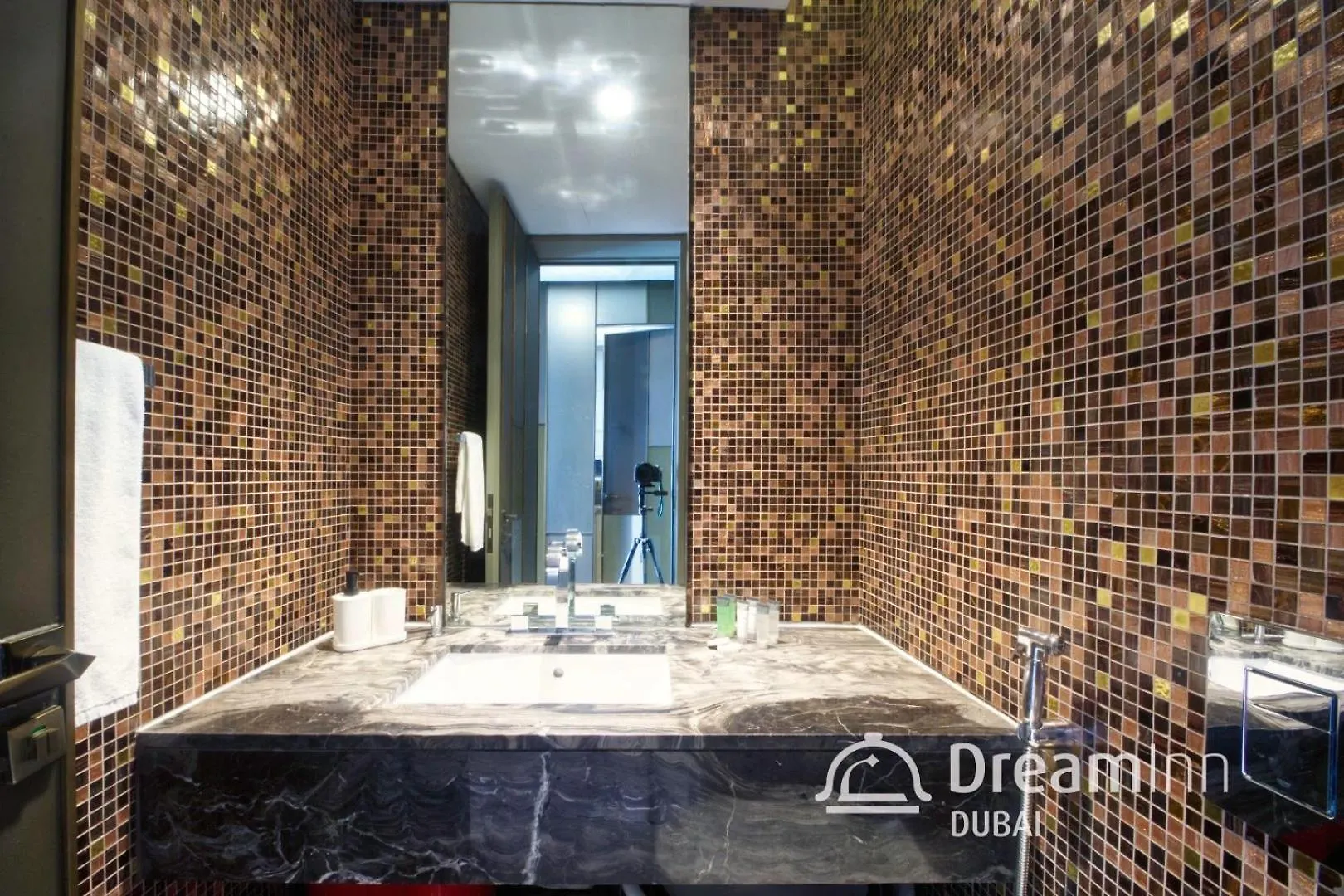 Dream Inn - Damac Heights Fendi Dubai Apartment